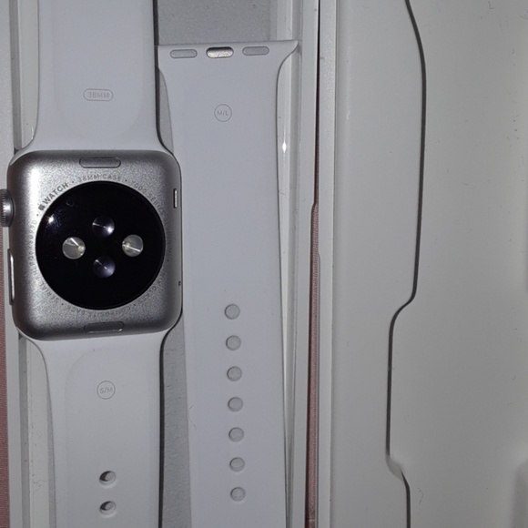 Apple Watch - Picture 2 of 5